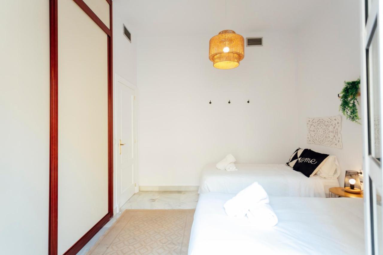 Alohamundi Almansa II Apartment Seville Luaran gambar