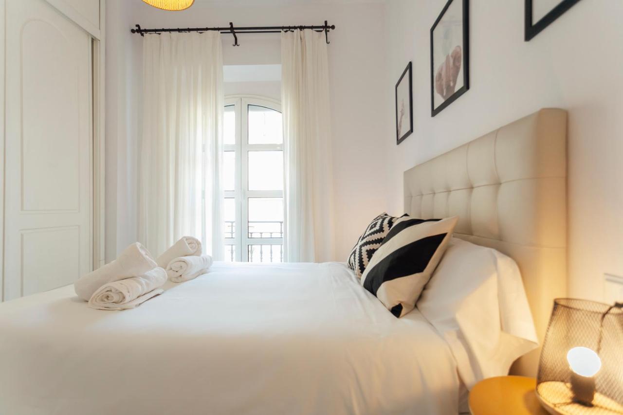 Alohamundi Almansa II Apartment Seville Luaran gambar